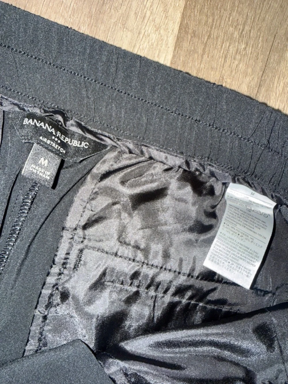 Banana Republic Airstretch Pants - M - Picture 3 of 6